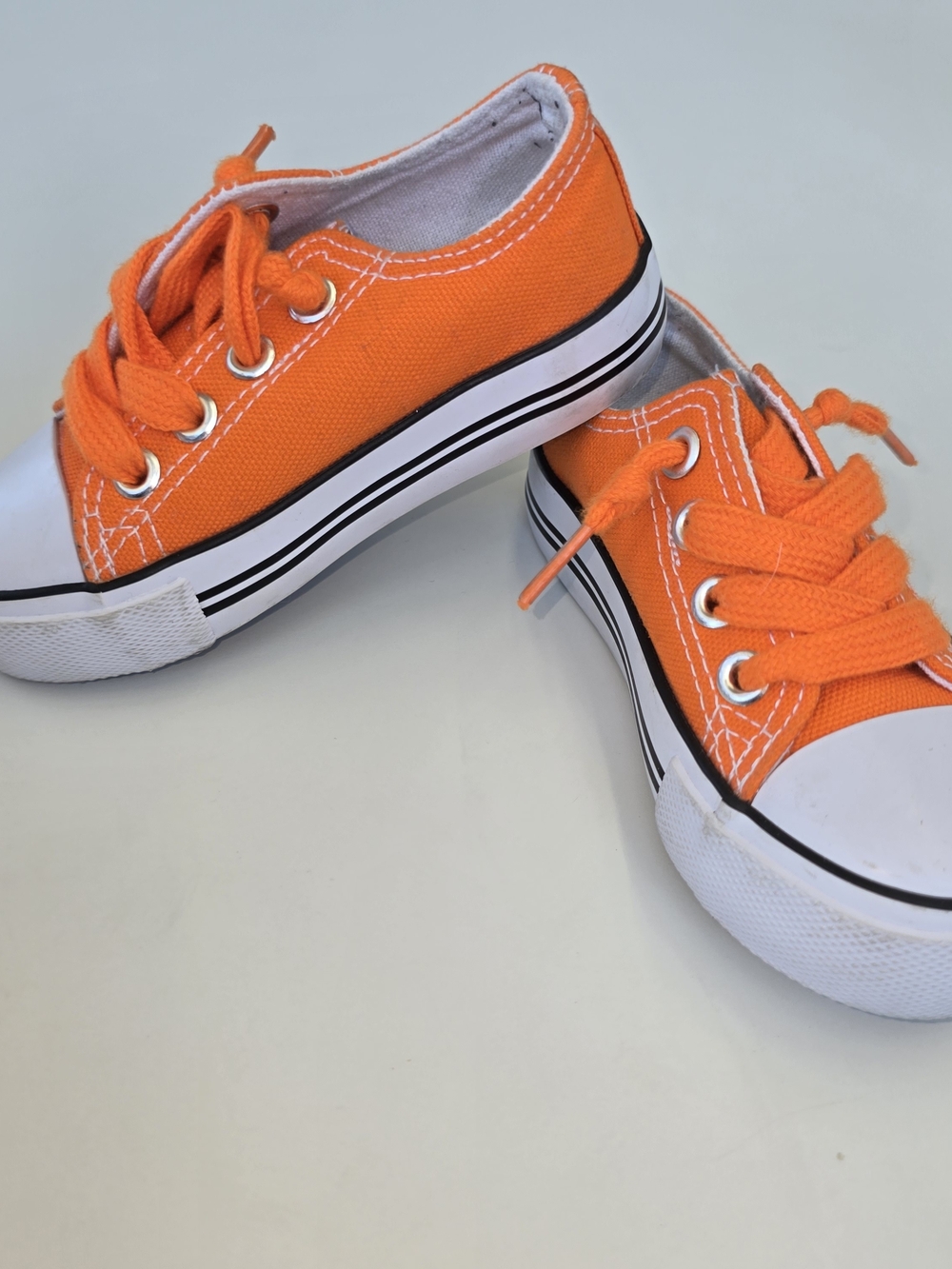 EpicStep Kids Canvas Sneakers Orange Lace-Up Shoes Size 6 EUC